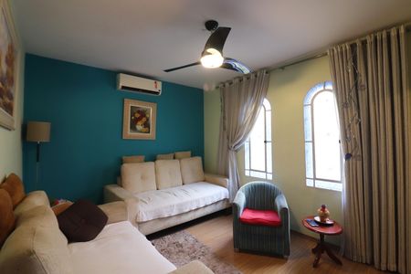 Sala  de casa à venda com 3 quartos, 292m² em Nova Petrópolis, São Bernardo do Campo