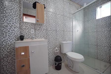 Banheiro de apartamento para alugar com 1 quarto, 25m² em São João do Rio Vermelho, Florianópolis