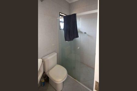Casa à venda com 280m², 3 quartos e 4 vagas Casa à venda com 280m², 3 quartos e 4 vagasBanheiro da Suite