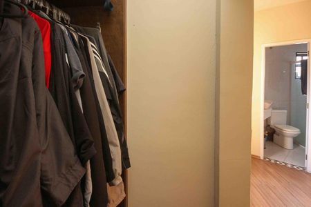 Casa à venda com 280m², 3 quartos e 4 vagas Casa à venda com 280m², 3 quartos e 4 vagasCloset da Suíte