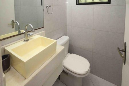 Casa à venda com 280m², 3 quartos e 4 vagas Casa à venda com 280m², 3 quartos e 4 vagasLavabo