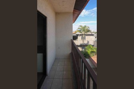 Casa à venda com 280m², 3 quartos e 4 vagas Casa à venda com 280m², 3 quartos e 4 vagasVaranda do Quarto