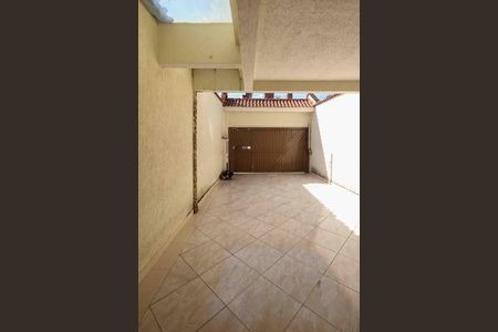 Casa à venda com 280m², 3 quartos e 4 vagas Casa à venda com 280m², 3 quartos e 4 vagasÁrea comum