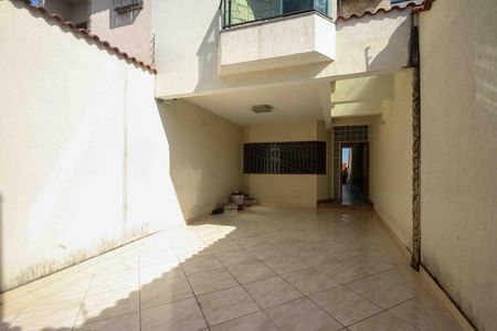 Casa à venda com 280m², 3 quartos e 4 vagas Casa à venda com 280m², 3 quartos e 4 vagasÁrea comum