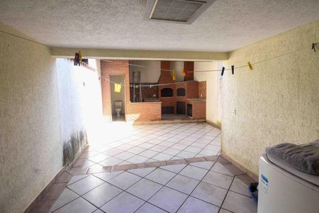 Casa à venda com 280m², 3 quartos e 4 vagas Casa à venda com 280m², 3 quartos e 4 vagasÁrea de serviço