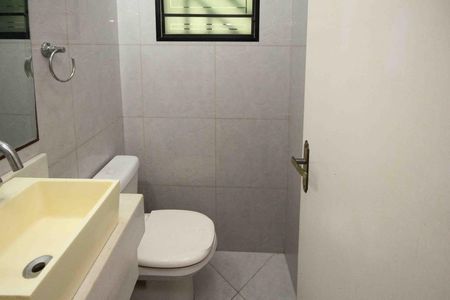 Casa à venda com 280m², 3 quartos e 4 vagas Casa à venda com 280m², 3 quartos e 4 vagasLavabo