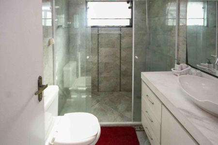 Casa à venda com 280m², 3 quartos e 4 vagas Casa à venda com 280m², 3 quartos e 4 vagasBanheiro Social