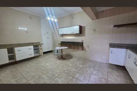 Casa à venda com 3 quartos, 270m² em Santa Maria, São Caetano do Sul