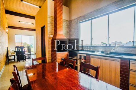Casa à venda com 3 quartos, 400m² em Centreville, Santo André