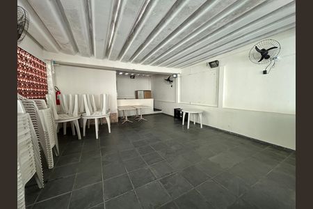 Apartamento para alugar com 42m², 2 quartos e sem vagaÁrea comum - Salão de festas
