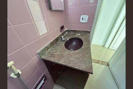 Apartamento para alugar com 42m², 2 quartos e sem vagaBanheiro