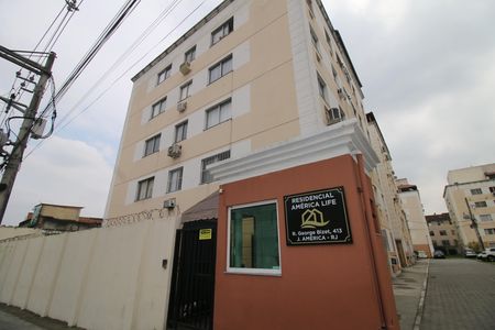 Fachada do bloco de apartamento para alugar com 3 quartos, 53m² em Jardim América, Rio de Janeiro