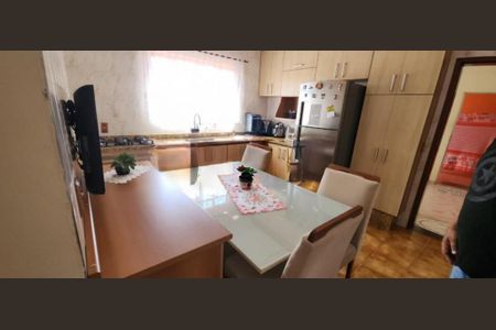 Casa à venda com 2 quartos, 168m² em Condomínio Maracanã, Santo André