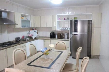 Casa à venda com 4 quartos, 220m² em Cerâmica, São Caetano do Sul