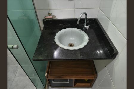 Casa de condomínio para alugar com 215m², 3 quartos e 1 vaga