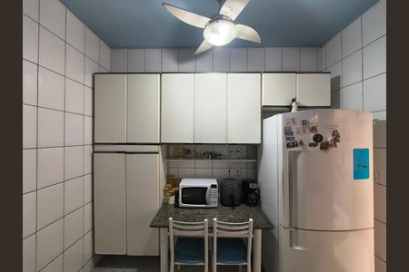 Casa de condomínio para alugar com 215m², 3 quartos e 1 vaga