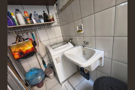 Casa de condomínio para alugar com 215m², 3 quartos e 1 vaga