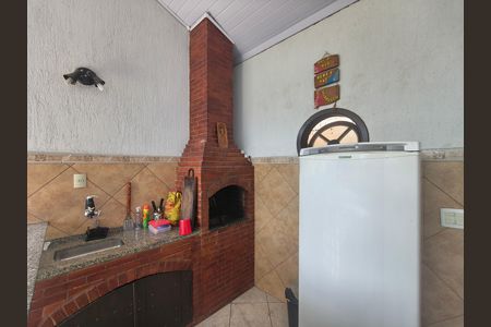 Casa de condomínio para alugar com 215m², 3 quartos e 1 vaga