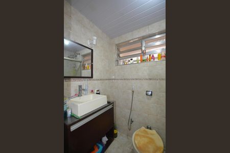 Banheiro de apartamento para alugar com 2 quartos, 56m² em Praça Seca, Rio de Janeiro