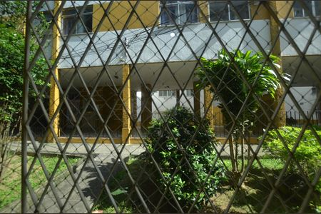 Vista do Quarto 2 de apartamento para alugar com 2 quartos, 56m² em Praça Seca, Rio de Janeiro