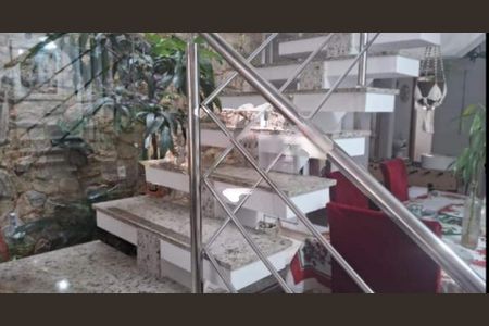 Casa à venda com 4 quartos, 300m² em Vila Assunção, Santo André