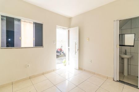 Casa para alugar com 45m², 1 quarto e sem vaga Casa para alugar com 45m², 1 quarto e sem vagaSala