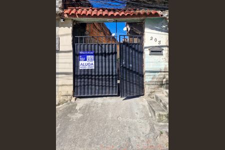 Fachada de casa para alugar com 1 quarto, 45m² em Magalhães Bastos, Rio de Janeiro