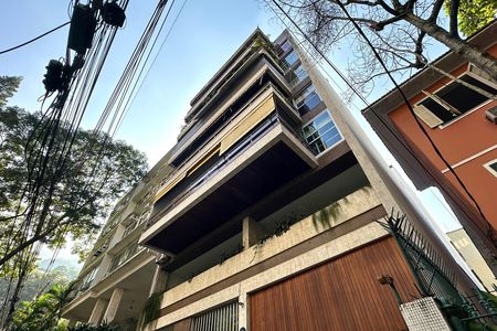 Apartamento à venda com 307m², 4 quartos e 2 vagas