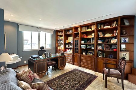 Apartamento à venda com 307m², 4 quartos e 2 vagas