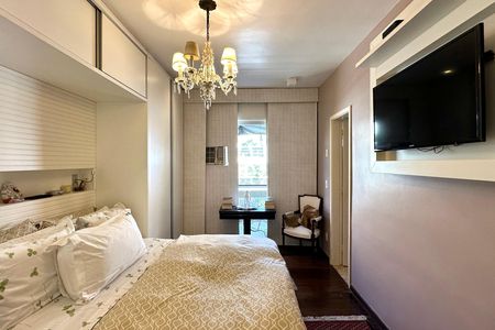 Apartamento à venda com 307m², 4 quartos e 2 vagas