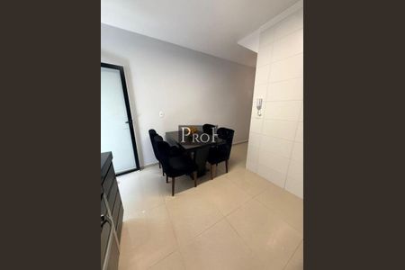 Casa à venda com 114m², 2 quartos e 2 vagas