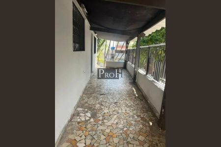 Casa à venda com 3 quartos, 223m² em Vila Palmares, Santo André