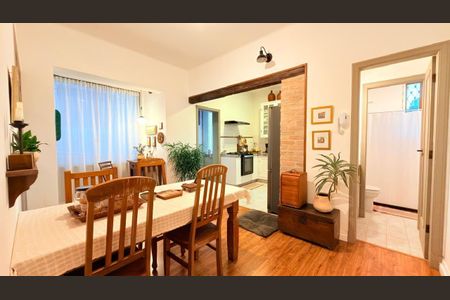 Casa à venda com 2 quartos, 140m² em Carlos Prates, Belo Horizonte