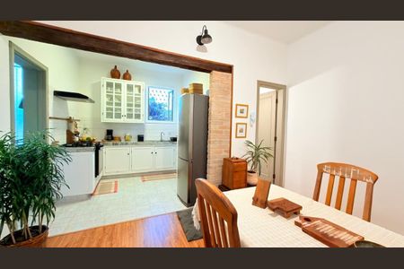 Casa à venda com 2 quartos, 140m² em Carlos Prates, Belo Horizonte