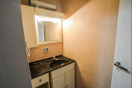 Apartamento à venda com 55m², 2 quartos e 1 vaga Apartamento à venda com 55m², 2 quartos e 1 vagaBanheiro