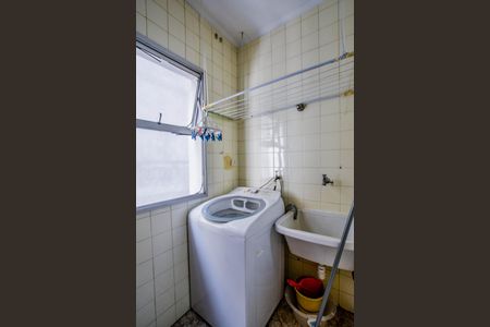 Apartamento à venda com 55m², 2 quartos e 1 vaga Apartamento à venda com 55m², 2 quartos e 1 vagaCozinha e Área de Serviço