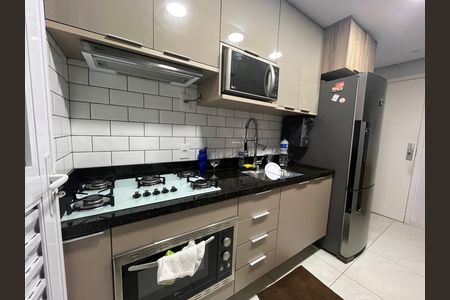 Cozinha de apartamento para alugar com 2 quartos, 44m² em Jardim Umarizal, São Paulo