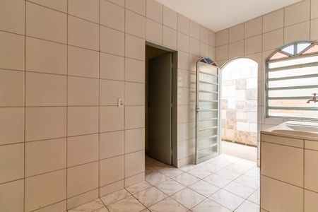 Casa à venda com 390m², 6 quartos e 4 vagas Casa à venda com 390m², 6 quartos e 4 vagasCozinha
