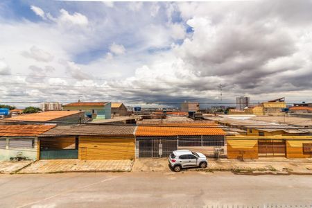 Casa à venda com 390m², 6 quartos e 4 vagas Casa à venda com 390m², 6 quartos e 4 vagasVista