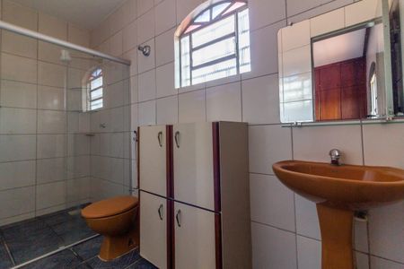 Casa à venda com 390m², 6 quartos e 4 vagas Casa à venda com 390m², 6 quartos e 4 vagasBanheiro 2