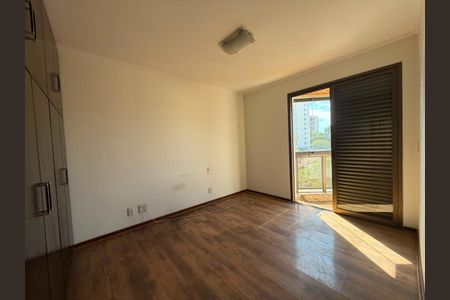 Apartamento à venda com 237m², 3 quartos e 3 vagas