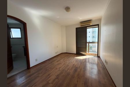 Apartamento à venda com 237m², 3 quartos e 3 vagas