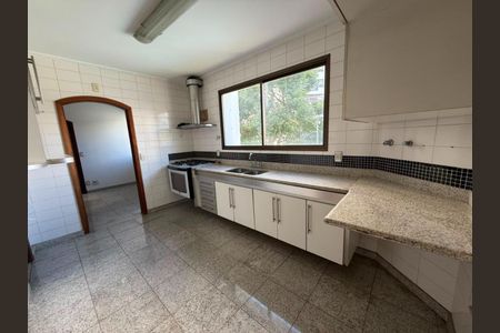 Apartamento à venda com 237m², 3 quartos e 3 vagas
