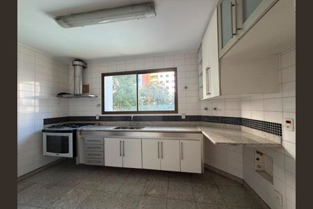 Apartamento à venda com 237m², 3 quartos e 3 vagas