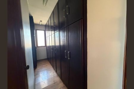 Apartamento à venda com 237m², 3 quartos e 3 vagas