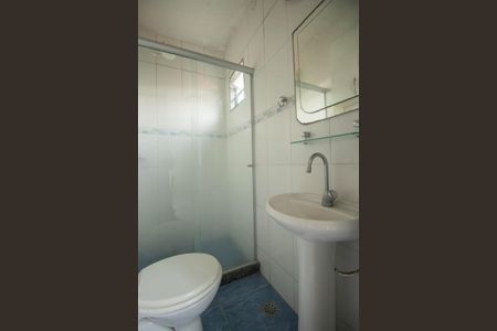 Banheiro de apartamento para alugar com 2 quartos, 70m² em Engenho Pequeno, São Gonçalo
