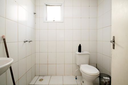 Banheiro de apartamento à venda com 2 quartos, 60m² em Jardim Boa Vista (zona Oeste), Osasco