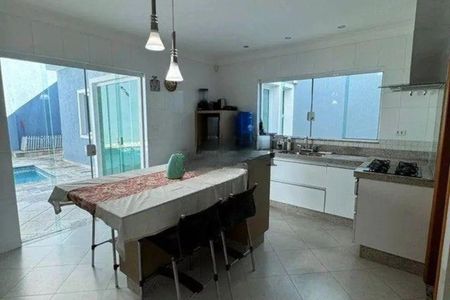Casa à venda com 4 quartos, 292m² em Parque dos Passaros, São Bernardo do Campo