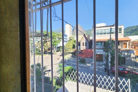 Casa à venda com 236m², 7 quartos e 2 vagas Casa à venda com 236m², 7 quartos e 2 vagasVista do Quarto 4