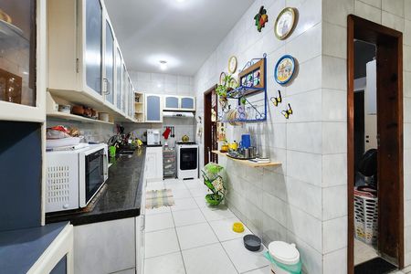 Casa à venda com 236m², 7 quartos e 2 vagas Casa à venda com 236m², 7 quartos e 2 vagasCozinha
